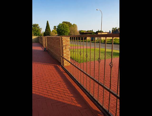 3 BEDROOM HOUSE FOR SALE IN FALCON RIDGE